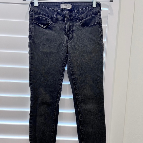 Bullhead Black Jeans - Picture 1 of 3